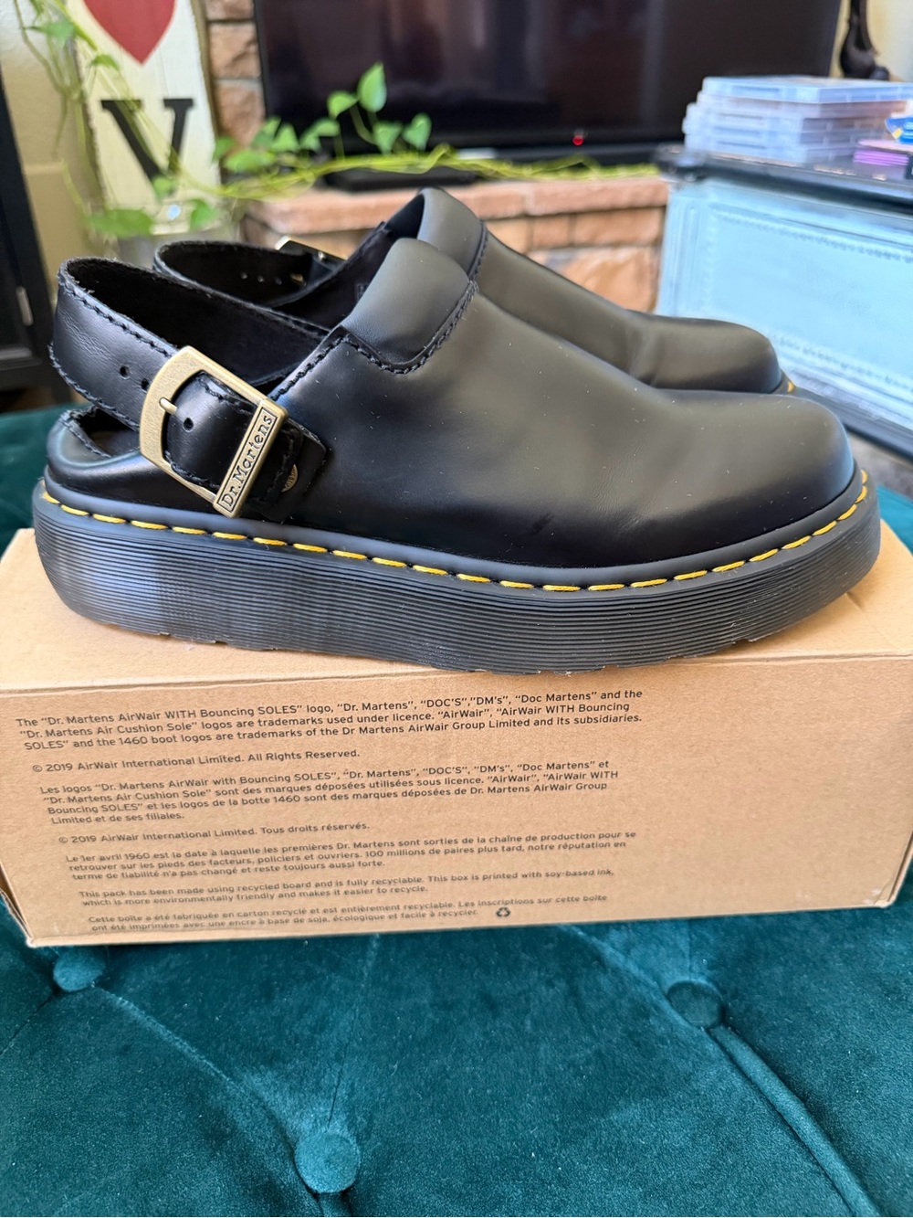 Dr Martens Archive Black Leather Platform Mules - Picture 11 of 11